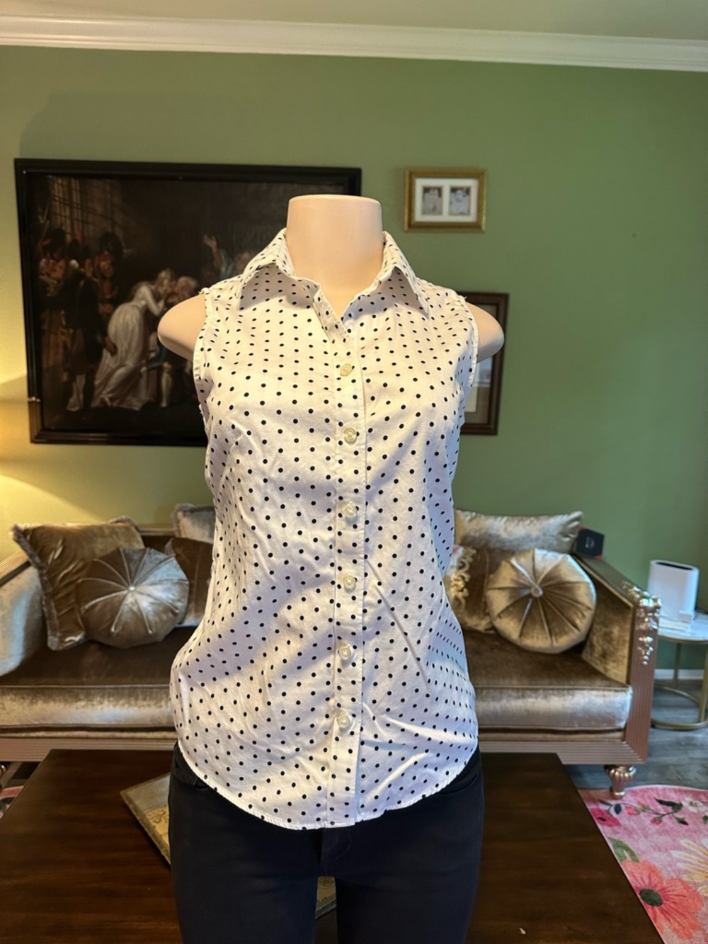 Banana Republic White Sleeveless Button-Down Top with Navy Polka Dots FLAWED